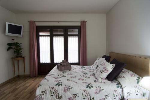 Habitacio-Doble-Balco-Petit-Hotel-Porrera-1