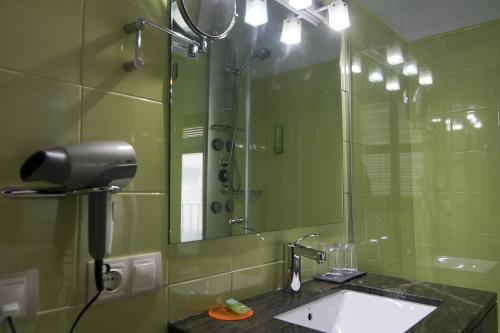 Habitacio-Doble-Balco-Petit-Hotel-Porrera-6